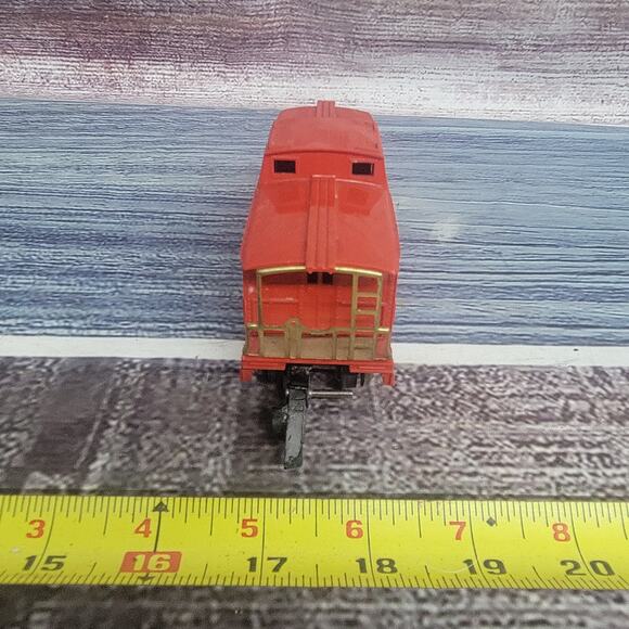 Vintage American flyer S gauge plastic red/gold rails caboose train car #638 - Picture 5 of 9